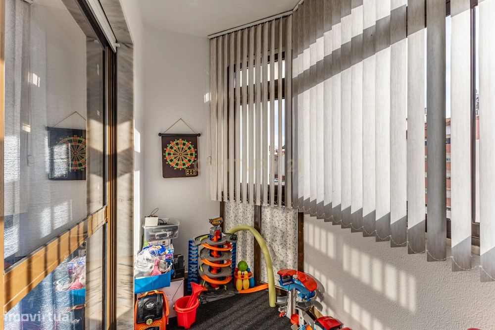 T3 com suíte e garagem - Localização tranquila para viver em família