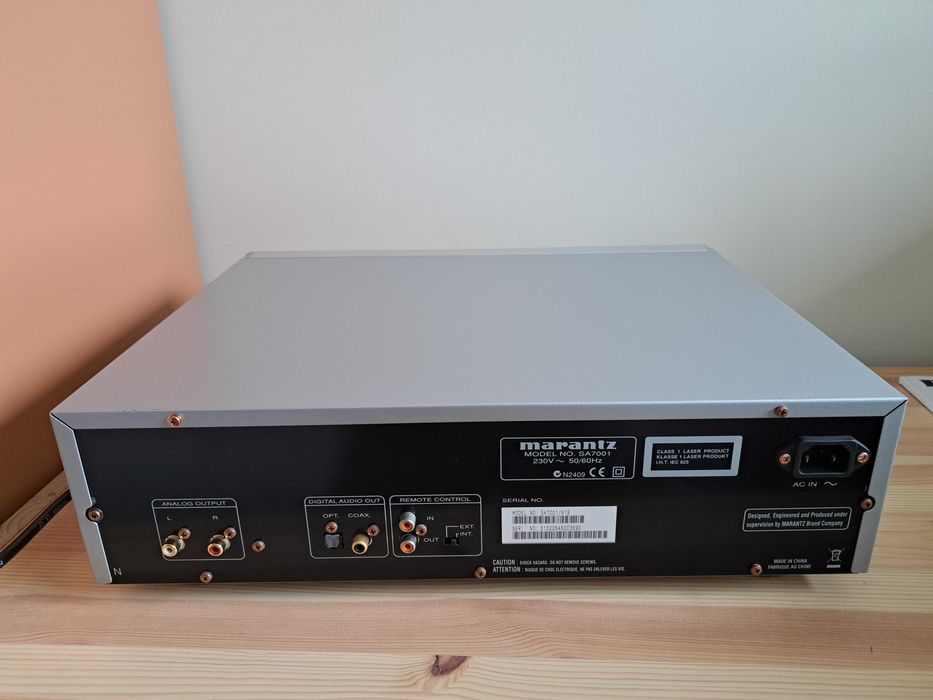 Marantz SA 7001 - odtwarzacz płyt CD/SACD