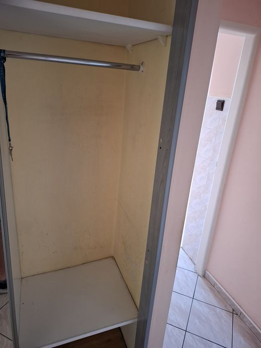 Szafa przesuwna pod zabudowe