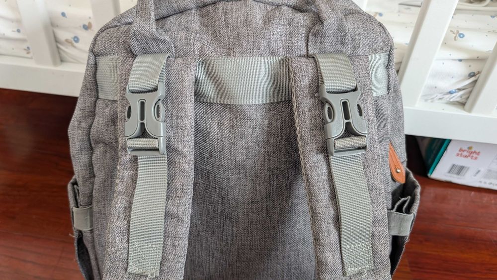 Mala para fraldas com bolsos térmicos para biberões e estojo para chupetas