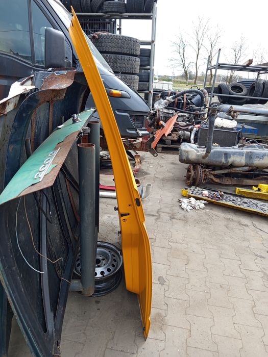 Drzwi przód prawe Wolkswagen T5