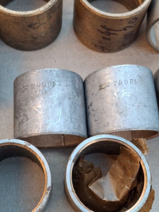 Втулки шатуна(ЗАВОД) ЯМЗ(МАЗ)КАМАЗ МТЗ(240,245,260)СМД ЮМЗ(д65)ГАЗ ЗІЛ
