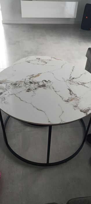 Nowy marmurkowy  stoliczek kawowy na wysoki połysk