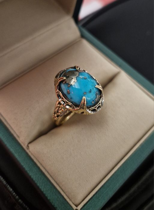 Cudowny w art deco turkus