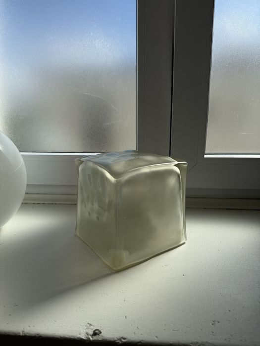 Lampka IKEA Iviken w kształcie kostki lodu B0012
