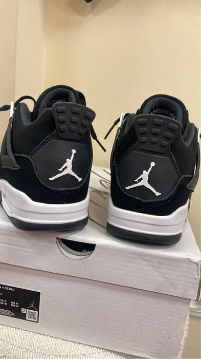 Bialo czarne Air Jordan 4 Retro