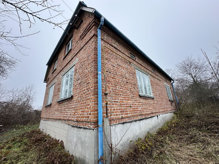 Продається будинок (40 км від Львова)