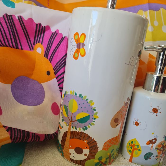 Conjunto loiças WC + Cortina chuveiro