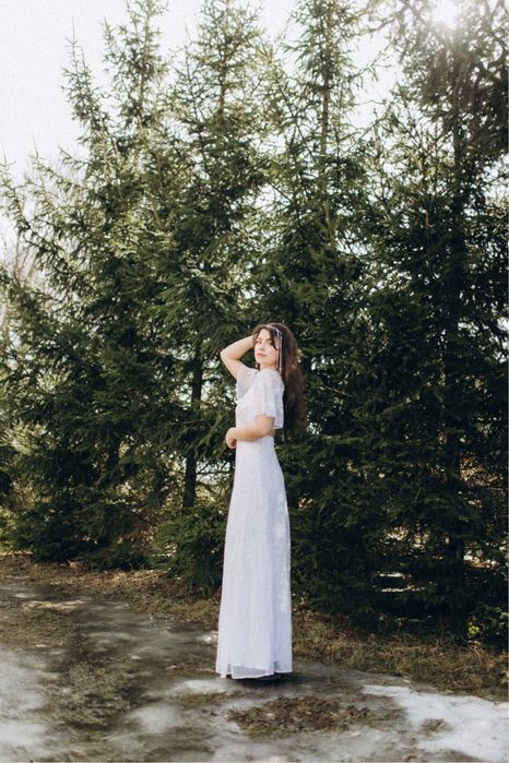 Весільна сукня біла