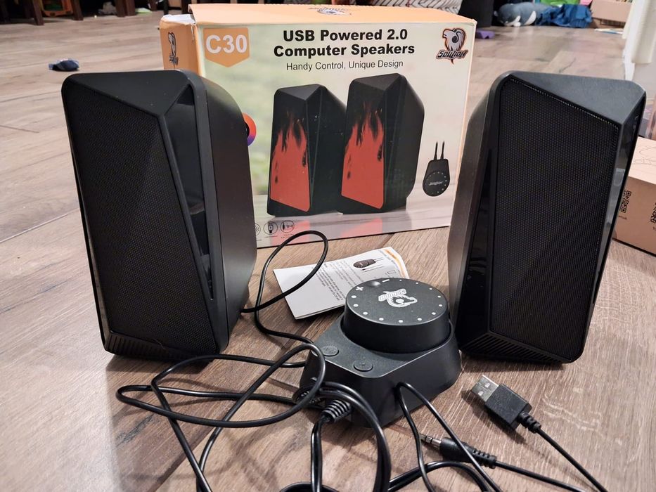 Mega mocne Głośniki, ruchomy equalizer świetlny plomien Aux Usb
