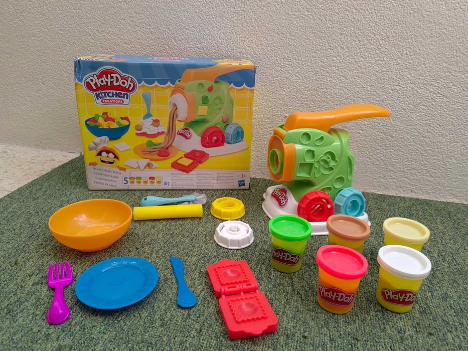 Play-Doh Fábrica de Plasticina Massa Kitchen Creations - B9013