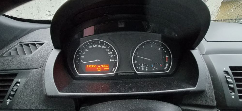 BMW X3 E83 2.0 D 150KM MPAKIET
