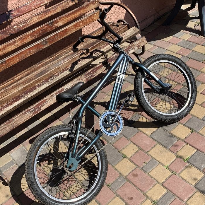 продаю велосипед BMX crosser