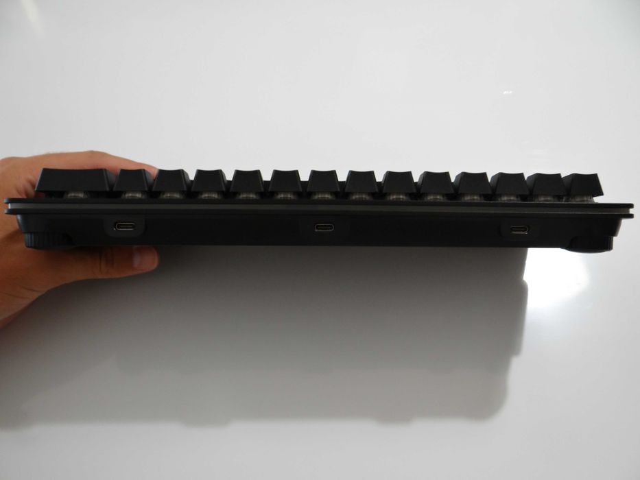 Teclado MOUNTAIN Everest 60