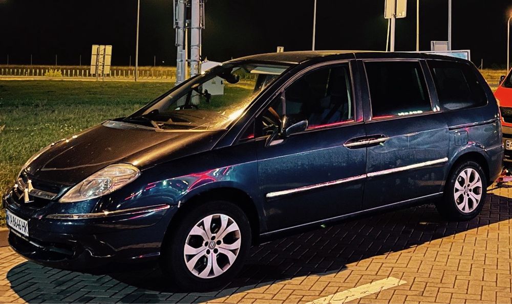 Citroen C8 в добрі руки