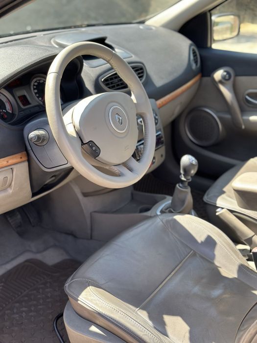 Renault Clio 1.5 dCi - Initiale Paris
