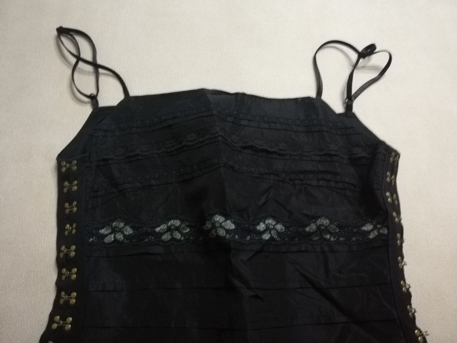 Vestido preto de cerimónia