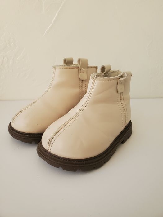 Черевички для дівчинки