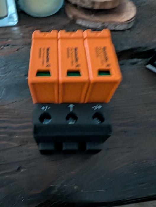 Ogranicznik przepięć VPU