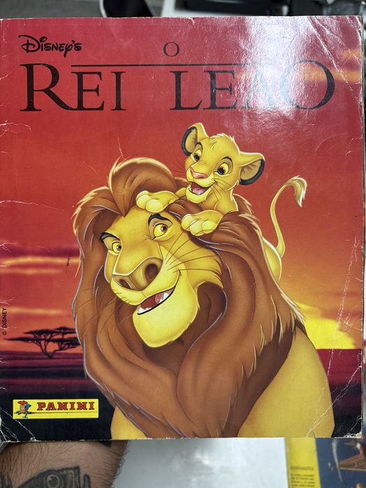 Caderneta cromos Rei Leao