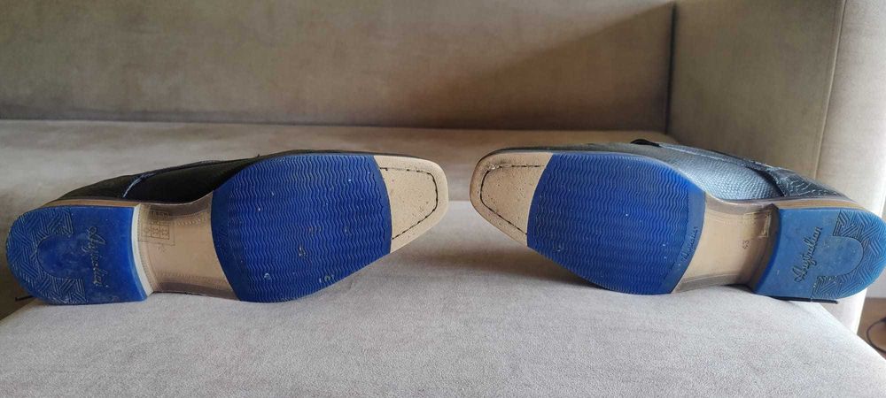 Sapatos Australian tam. 43 em excelente estado, como novos