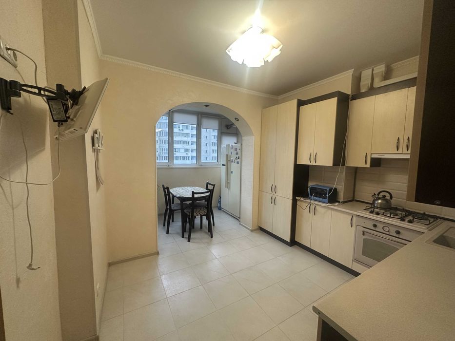 2х кім.квар. Вернісаж. Євроремонт.4 й поверх. АГВ .Держпрограми!!!