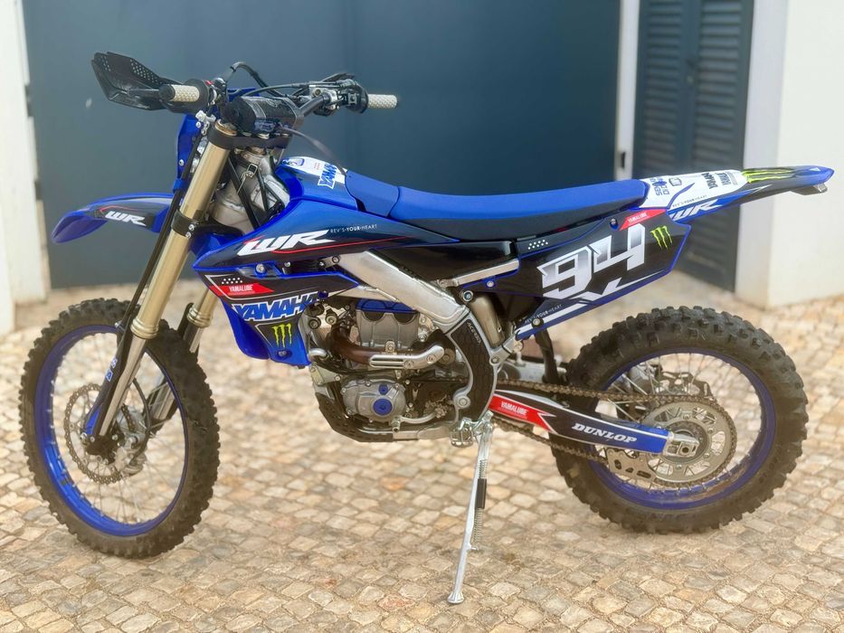 Yamaha WR250F 2024 – 1.250 km – FMF 4.1 – Como nova