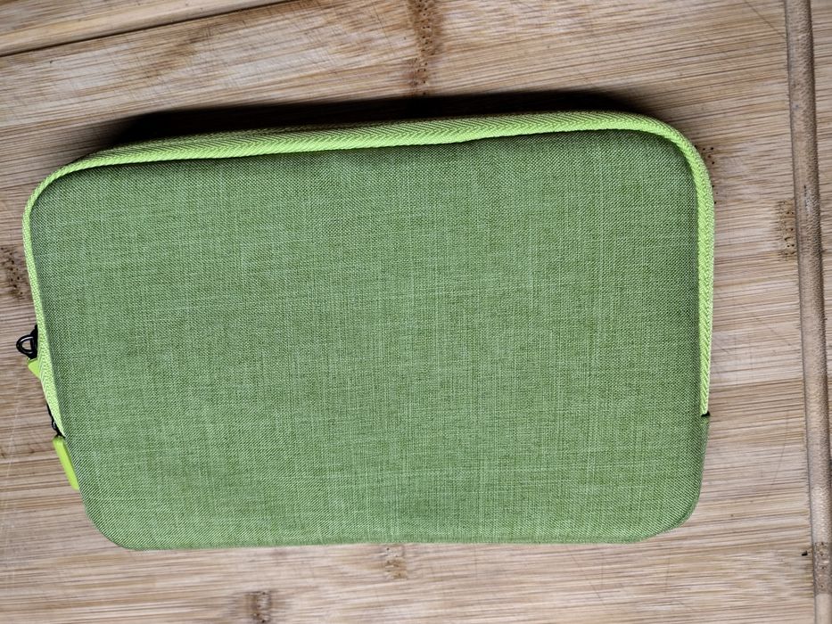 Etui na tablet stan idealny