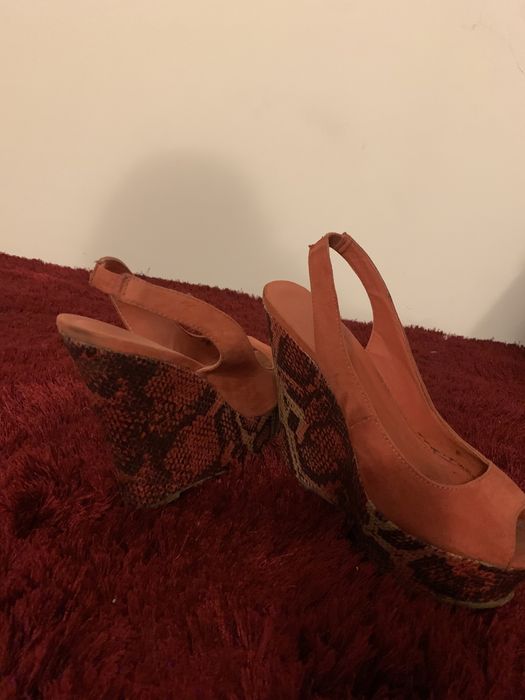 Sandalias muito bom estado