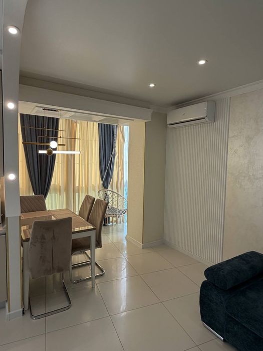 Продається простора квартира — 87 м²