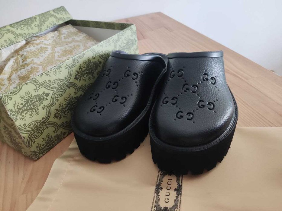 Gucci Buty, sandaly klapki, skora, od reki 2906.01
