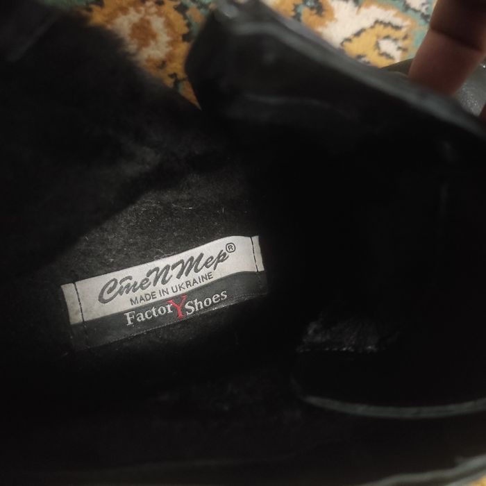 Безкоштовно, зимове чоловіче взуття 44р