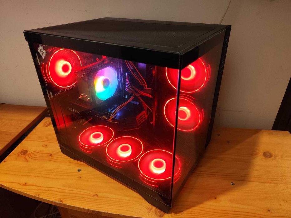 Gamingowy komputer (akwarium) M.2 NVMe, dyski 2.5TB, 10 rdzeni, grafika 8GB, 48GB RAM+ewentualnie monitor i akcesoria