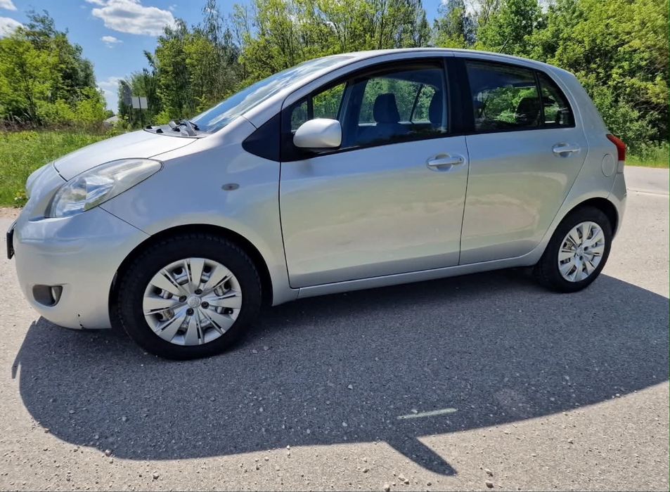 Sprzedam toyote yaris