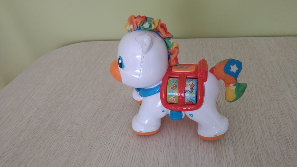 Baby Clementoni Konik