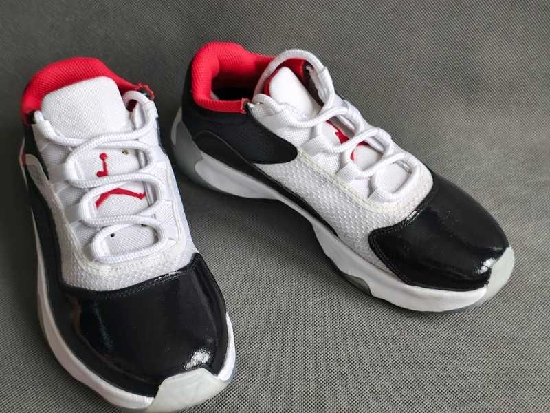 - Nike Air Jordan 11 CMFT Low - Sneakersy r. 40