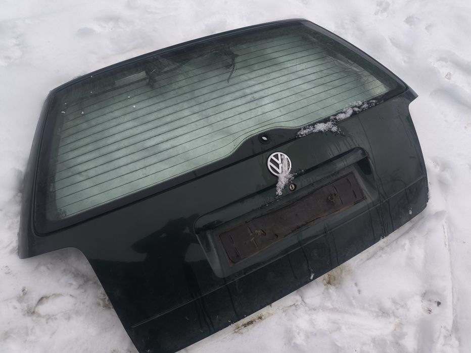 Кляпа Багажник взборі з вікном і замками passat b5