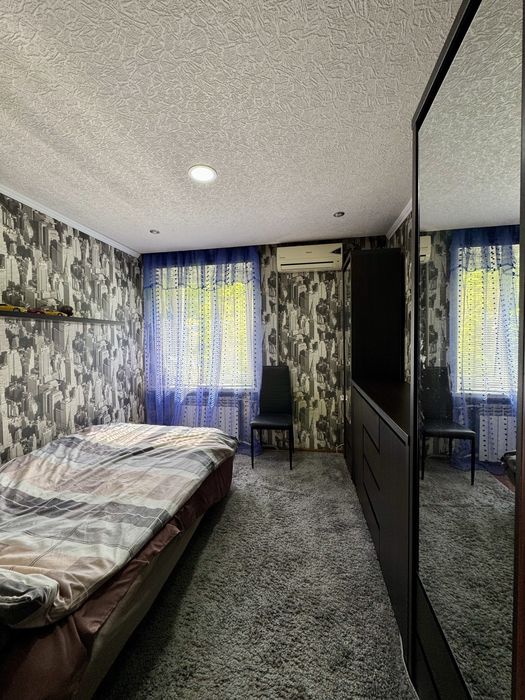 Продам 3к жм Красный Камень ул Савкина кирпичный дом