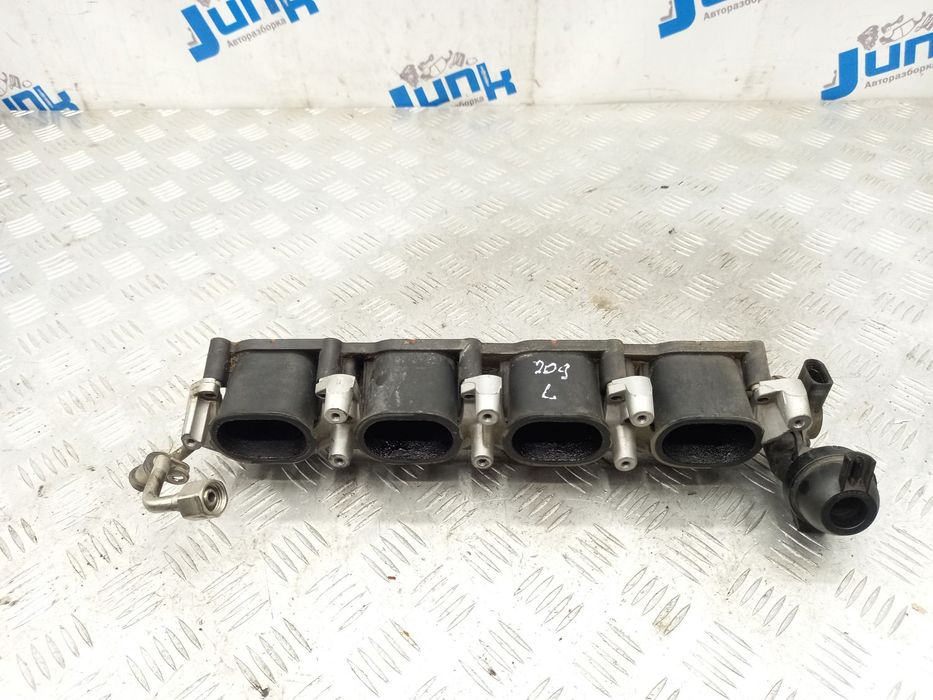 Впускной коллектор левый в сборе 079133109AT для Audi A8 D4 2009-2017