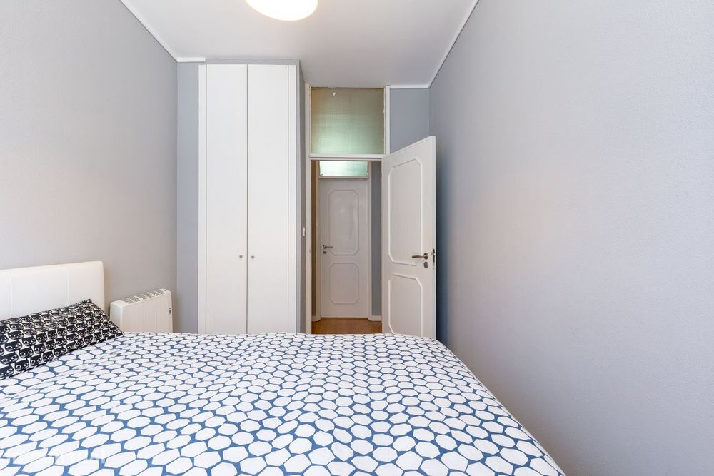 Apartamento T1 no Bonfim com varanda e elevador