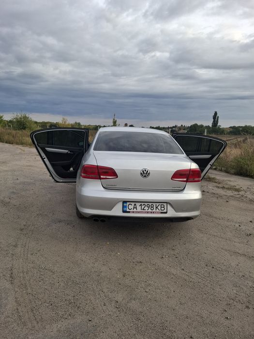 продається Volkswagen passat B7