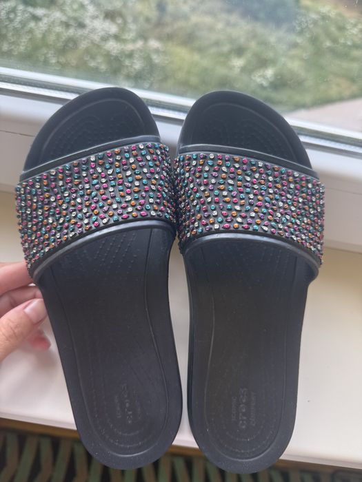 Шльопанці Crocs Sloane w7