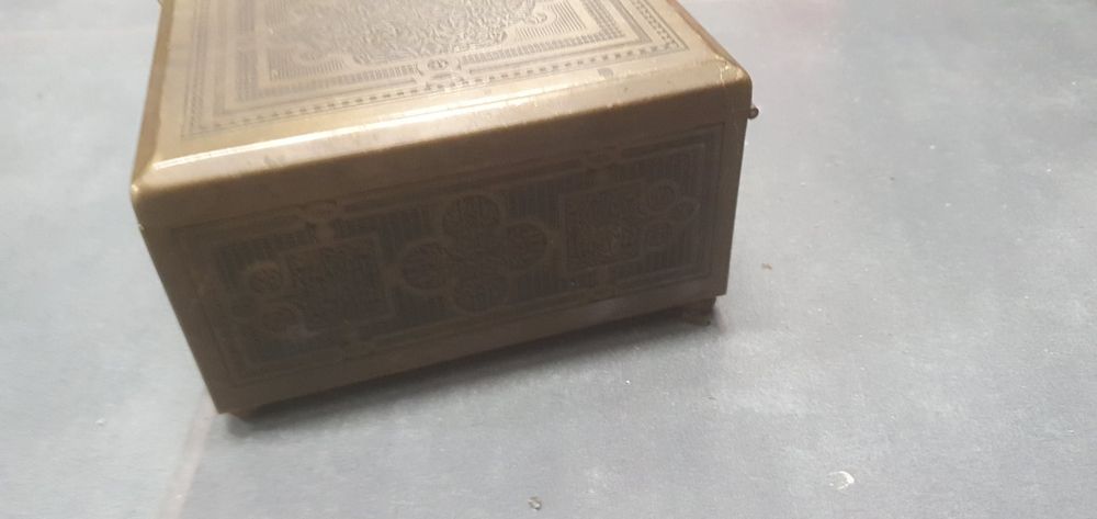 Puzderko szkatułka mosiądz vintage
