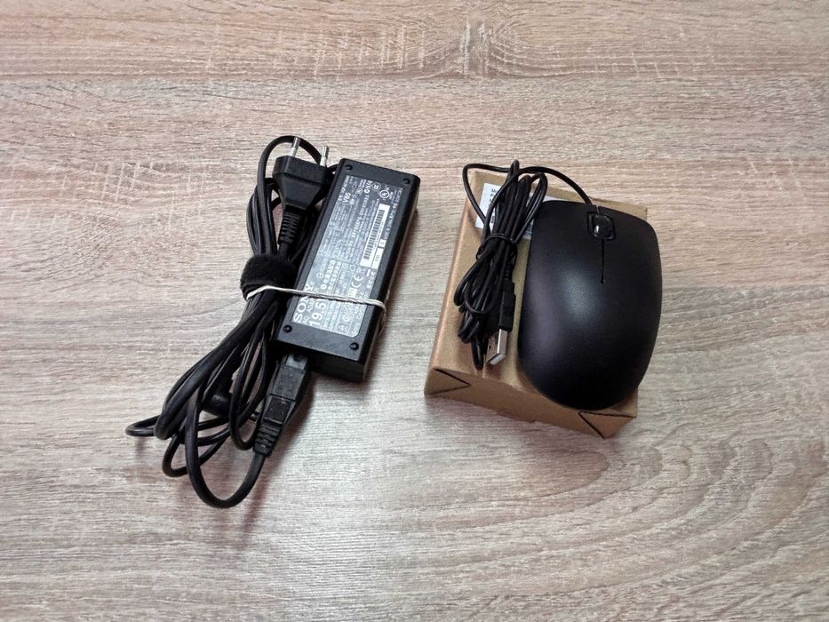 Laptop Sony Vaio PCG-91211M - i5-2520M, 8GB ram, dysk SSD, 17,3"