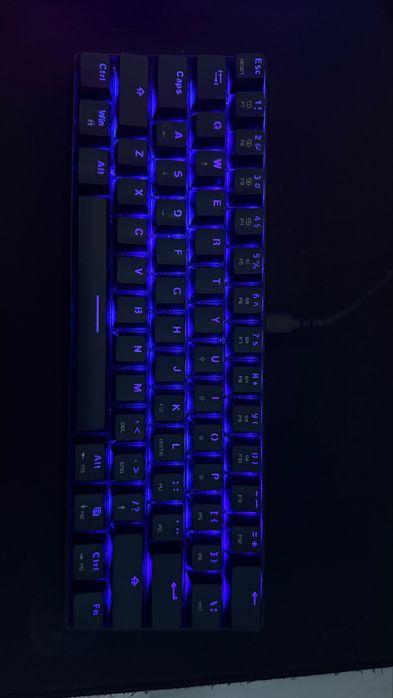 Teclado mecanico gaming 60% RGB
