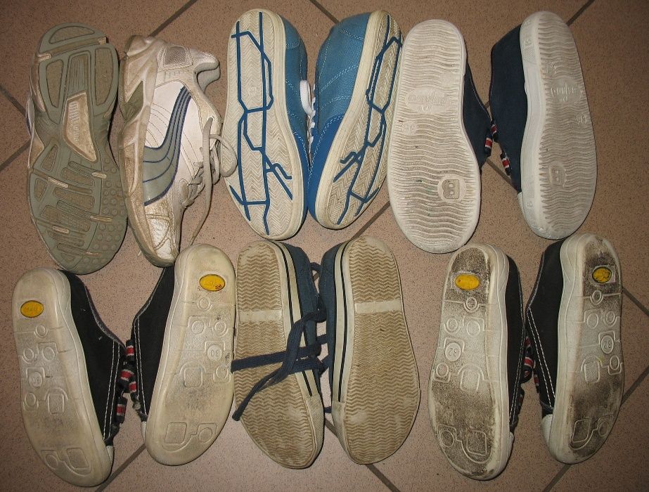 Kapcie, tenisówki. 6 kompletów. Rozm. - 30, 31, 32, 2 x 33. 35. Befado