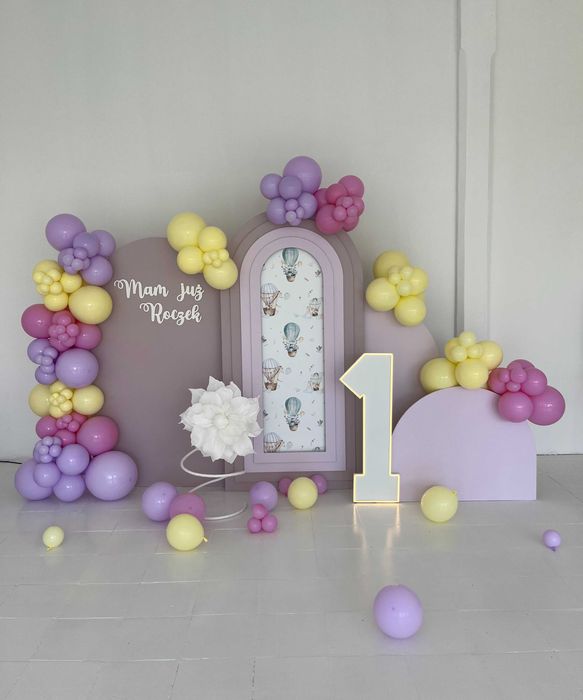Dekoracje balonowe/Ścianki okolicznościowe/Komunia2026/Studniówki