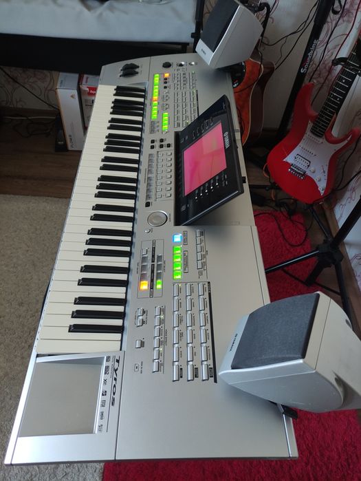 Синтезатор Yamaha Tyros 1