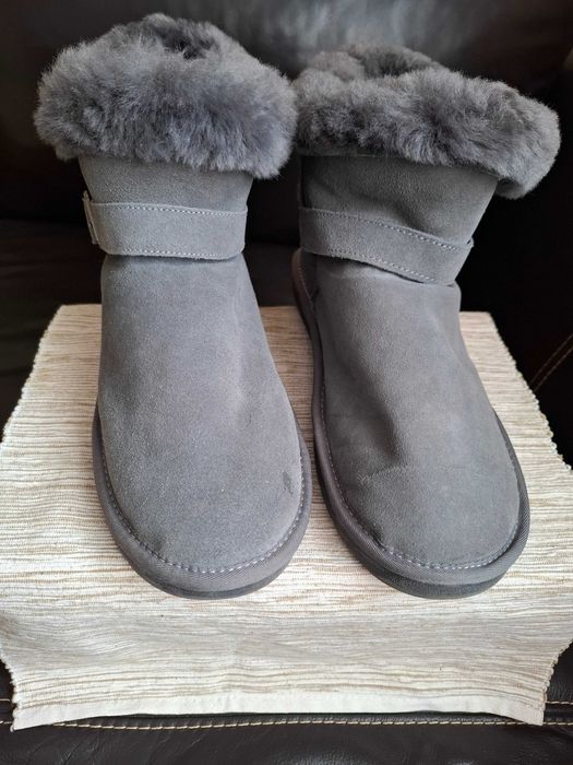 Buty szare ocieplane z kożuszkiem typ EMU nowe pasek zamsz rozmiar 41