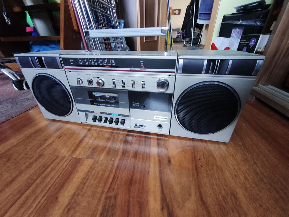 Boombox Uniwersum CTR 4040 vintage